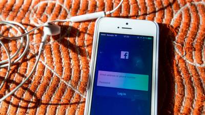 Facebook с 7 июля начнет удалять фотографии, синхронизированные с iPho